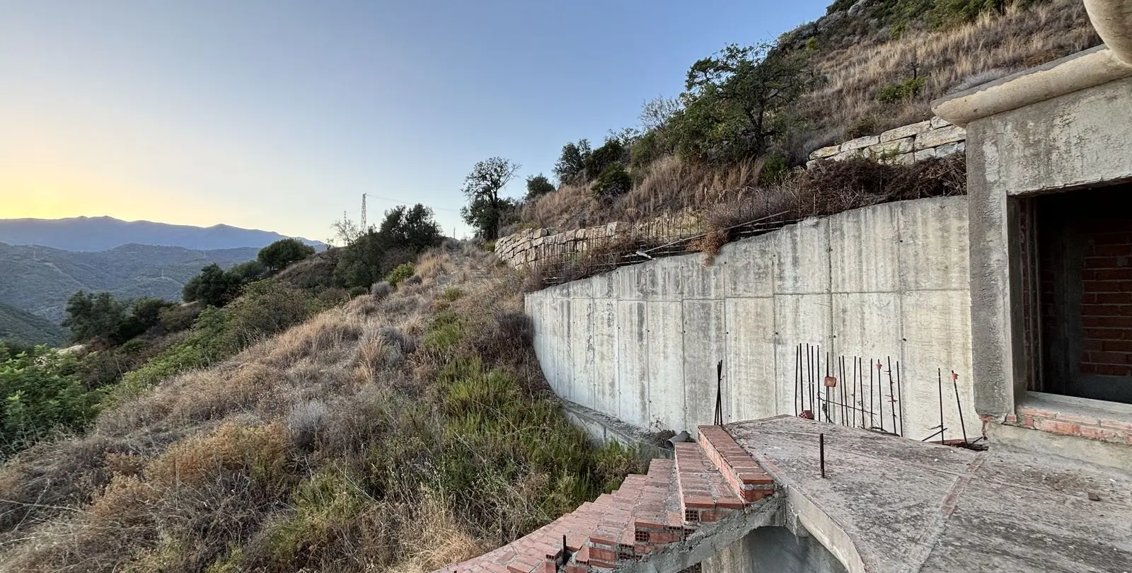 Venta de parcela residencial en Istán 42