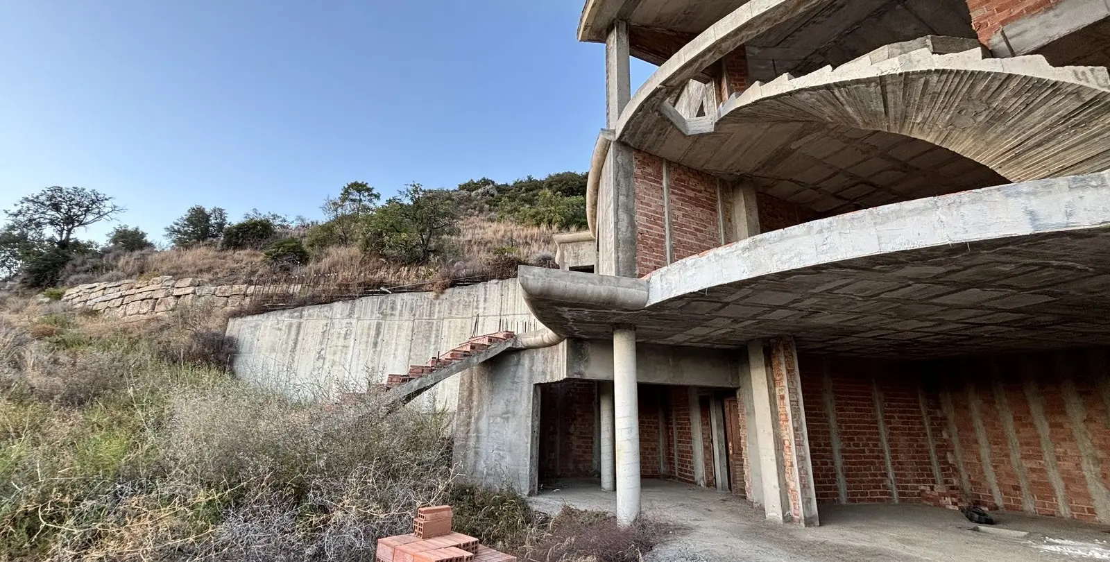 Venta de parcela residencial en Istán 47