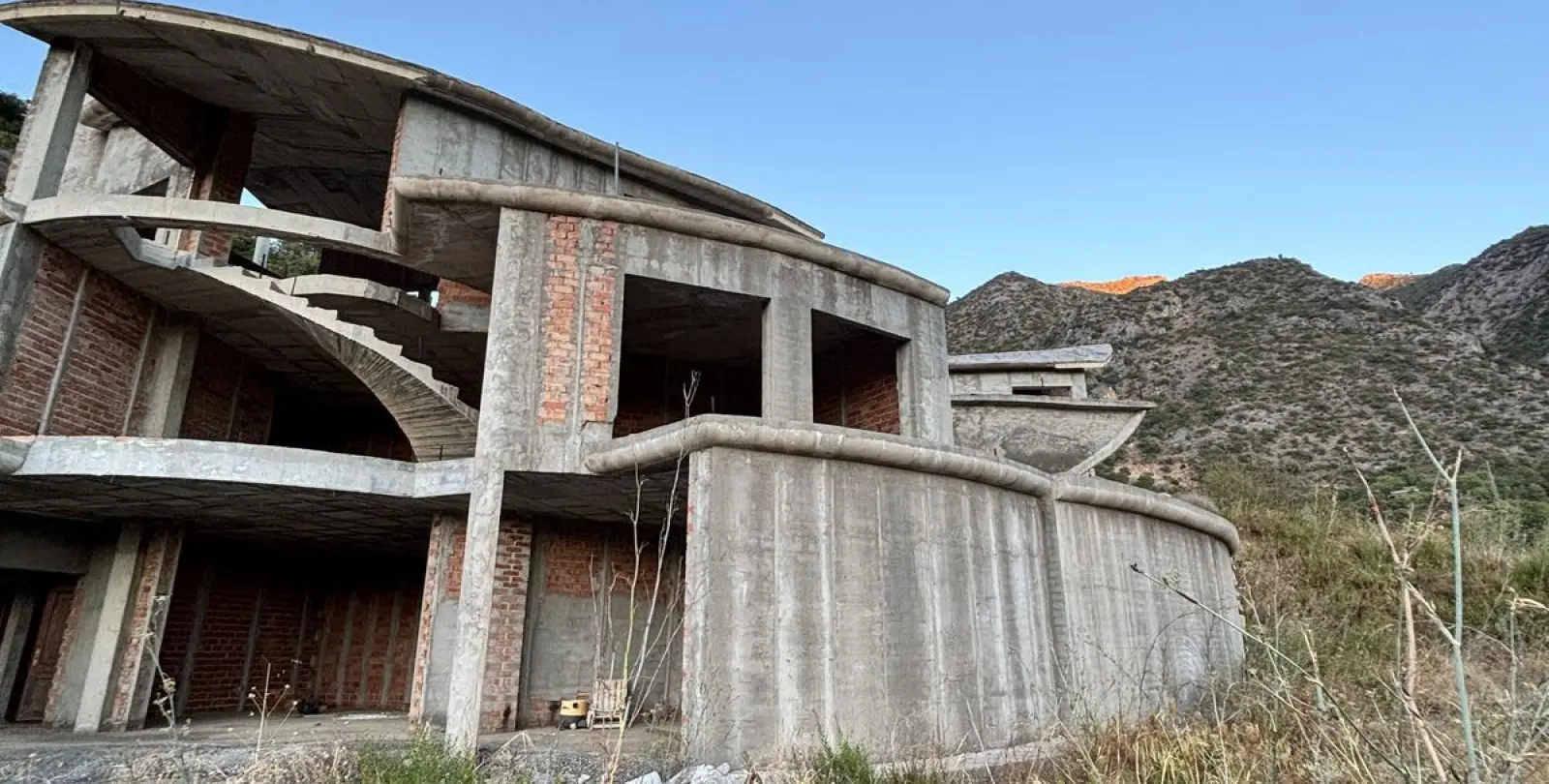 Venta de parcela residencial en Istán 54