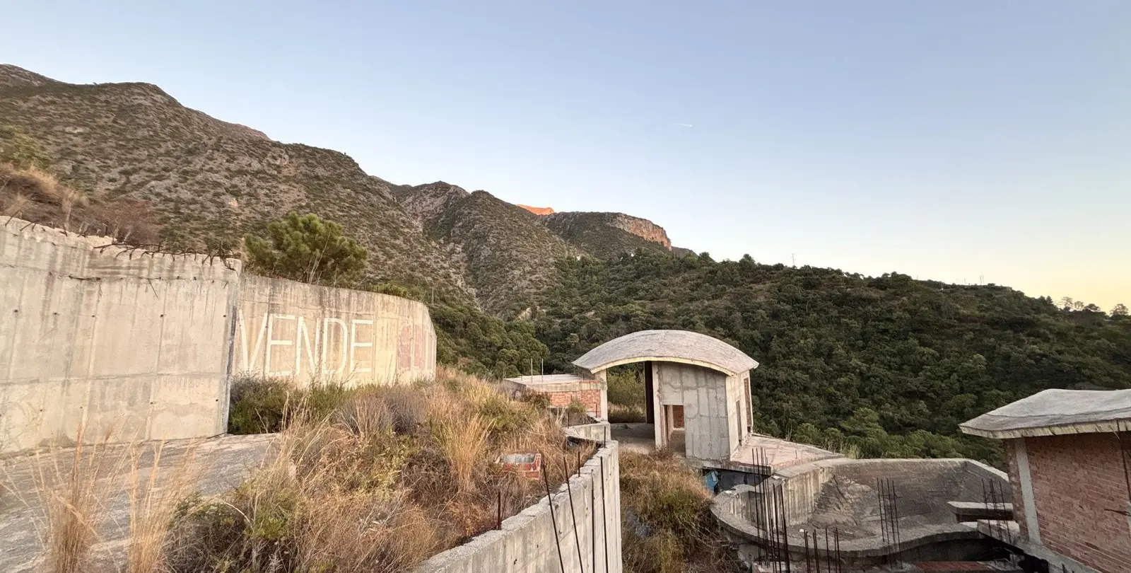 Venta de parcela residencial en Istán 67
