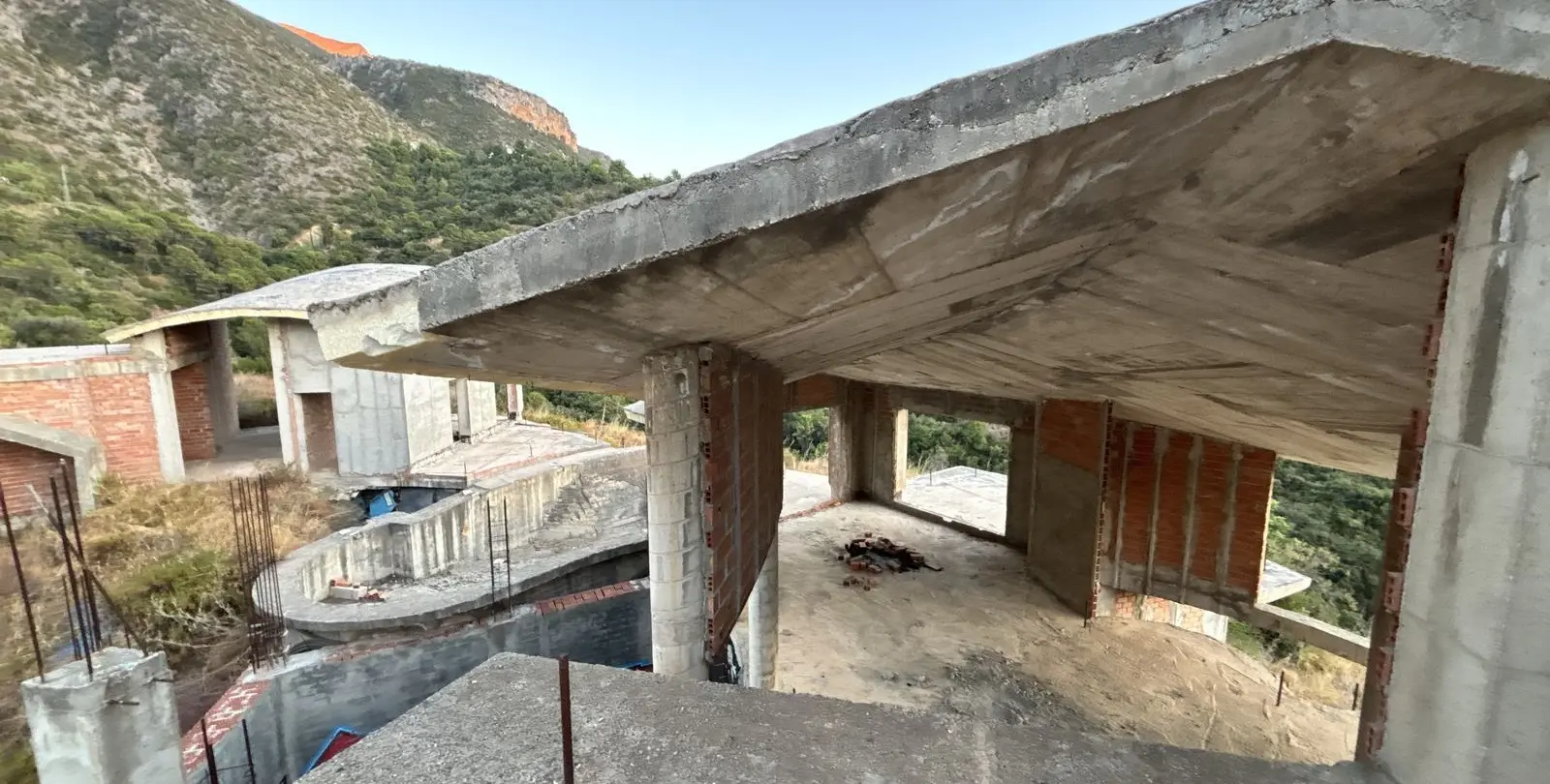 Venta de parcela residencial en Istán 68