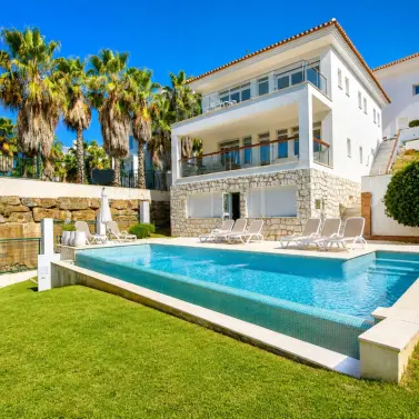 Venta de villa independiente en La Cala Golf