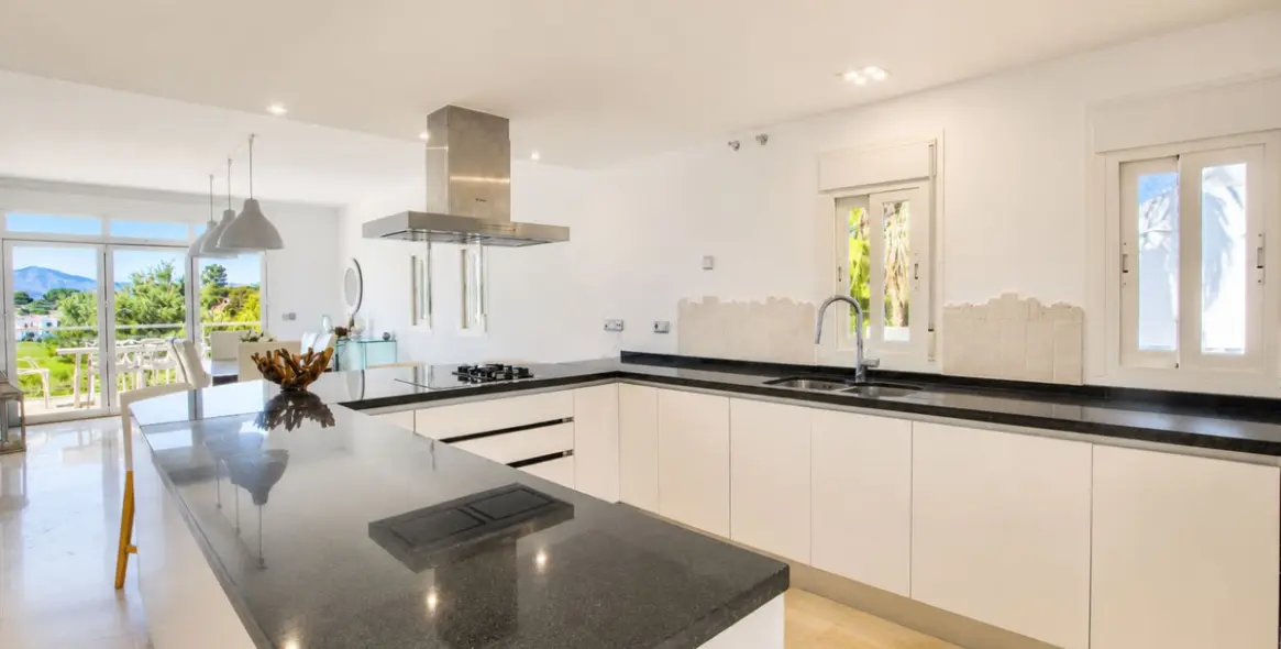 Venta de villa independiente en La Cala Golf 11