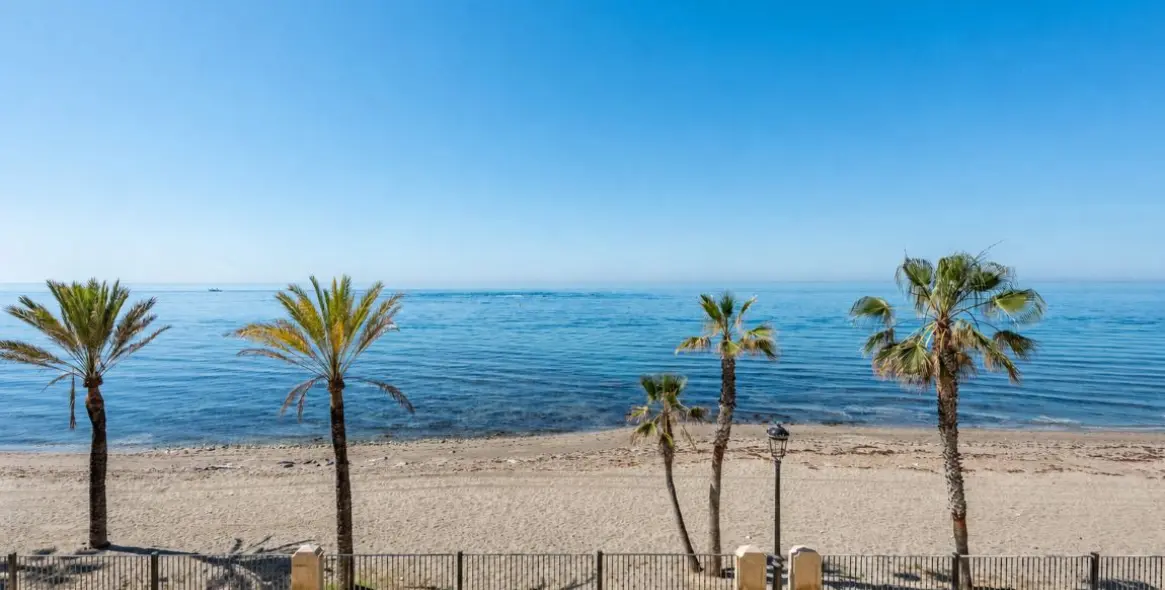 Venta de apartamento en planta baja en Nagüeles 31