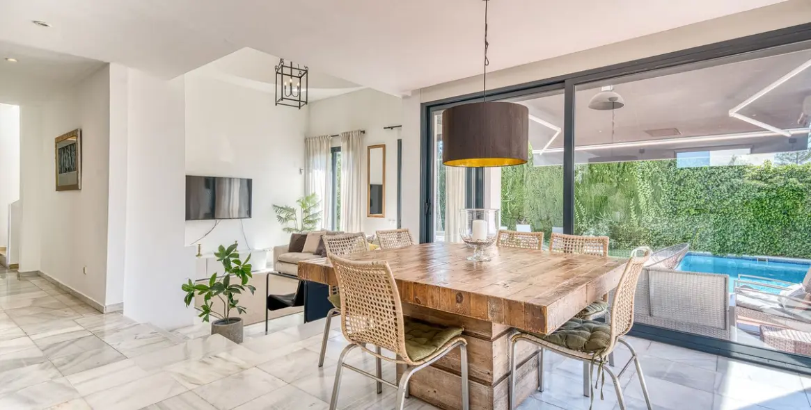 Venta de villa independiente en Nueva Andalucía 2