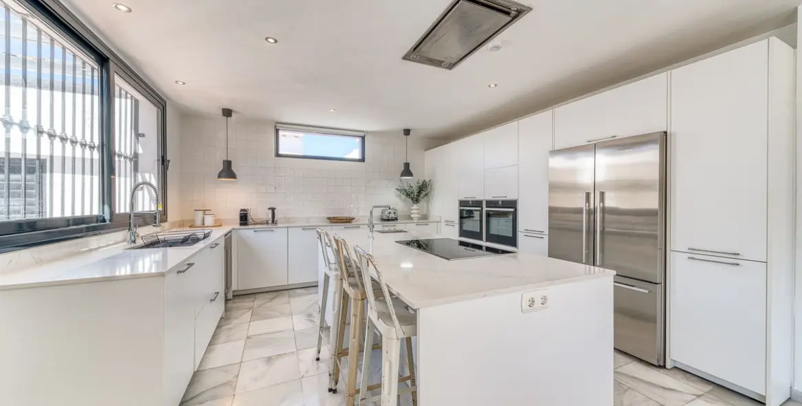 Venta de villa independiente en Nueva Andalucía 8