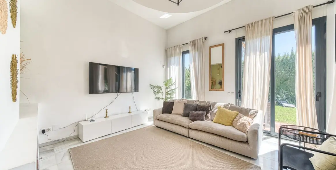 Venta de villa independiente en Nueva Andalucía 10