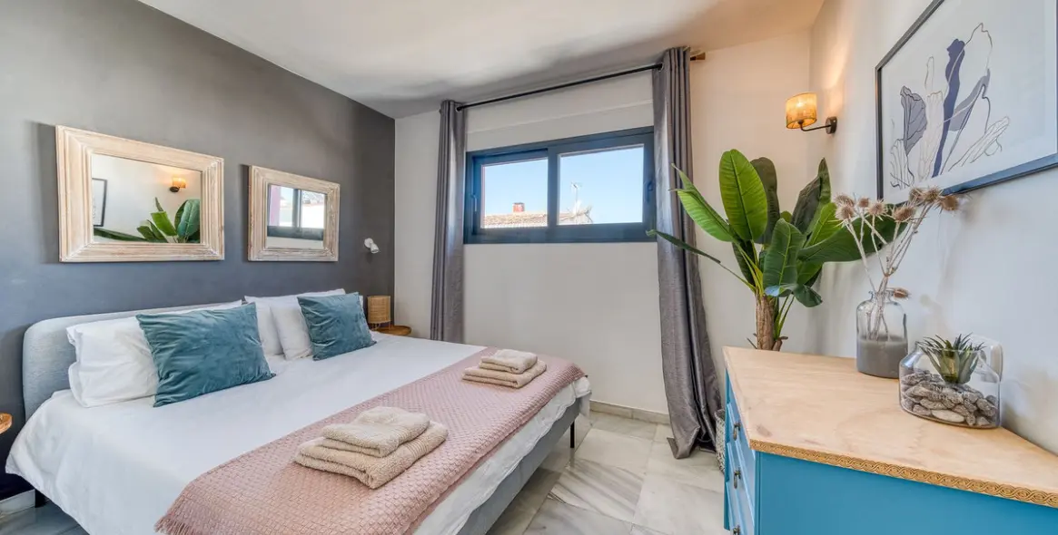 Venta de villa independiente en Nueva Andalucía 14