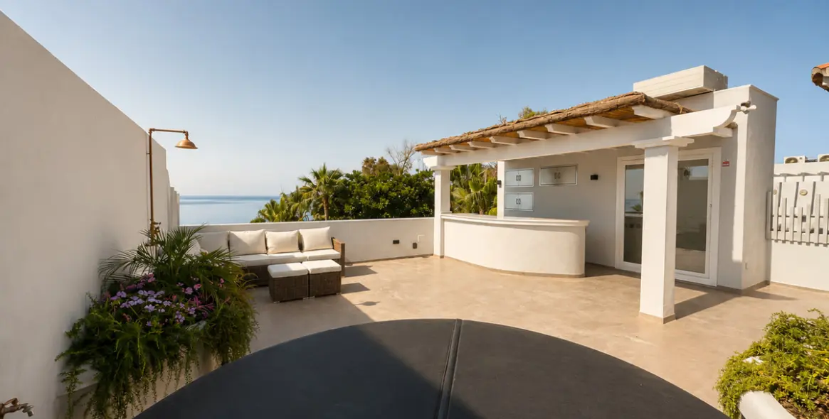 Продажа двухуровневого пентхауса в Estepona 21
