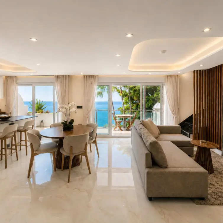 Sale of penthouse duplex in Estepona