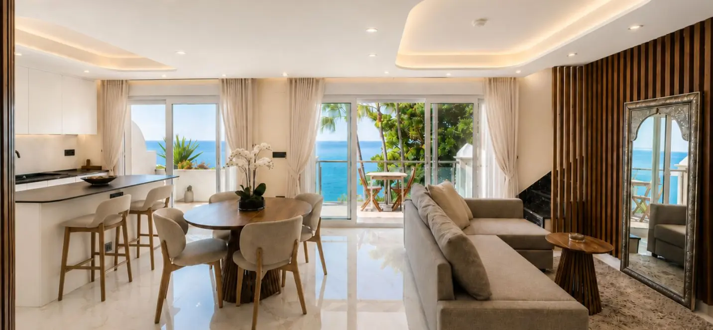 Sale of penthouse duplex in Estepona 1