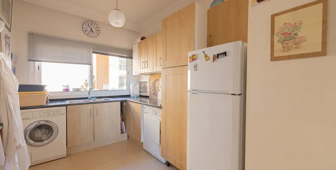 Venta de apartamento en planta media en Nueva Andalucía 72