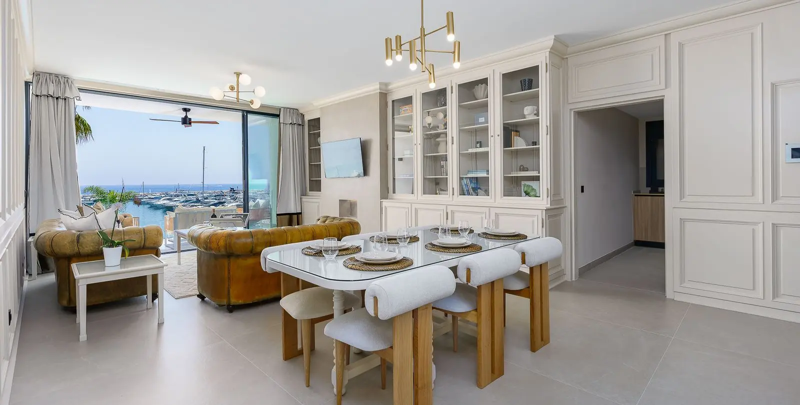 Sale of middle floor apartment in Puerto Banús 4