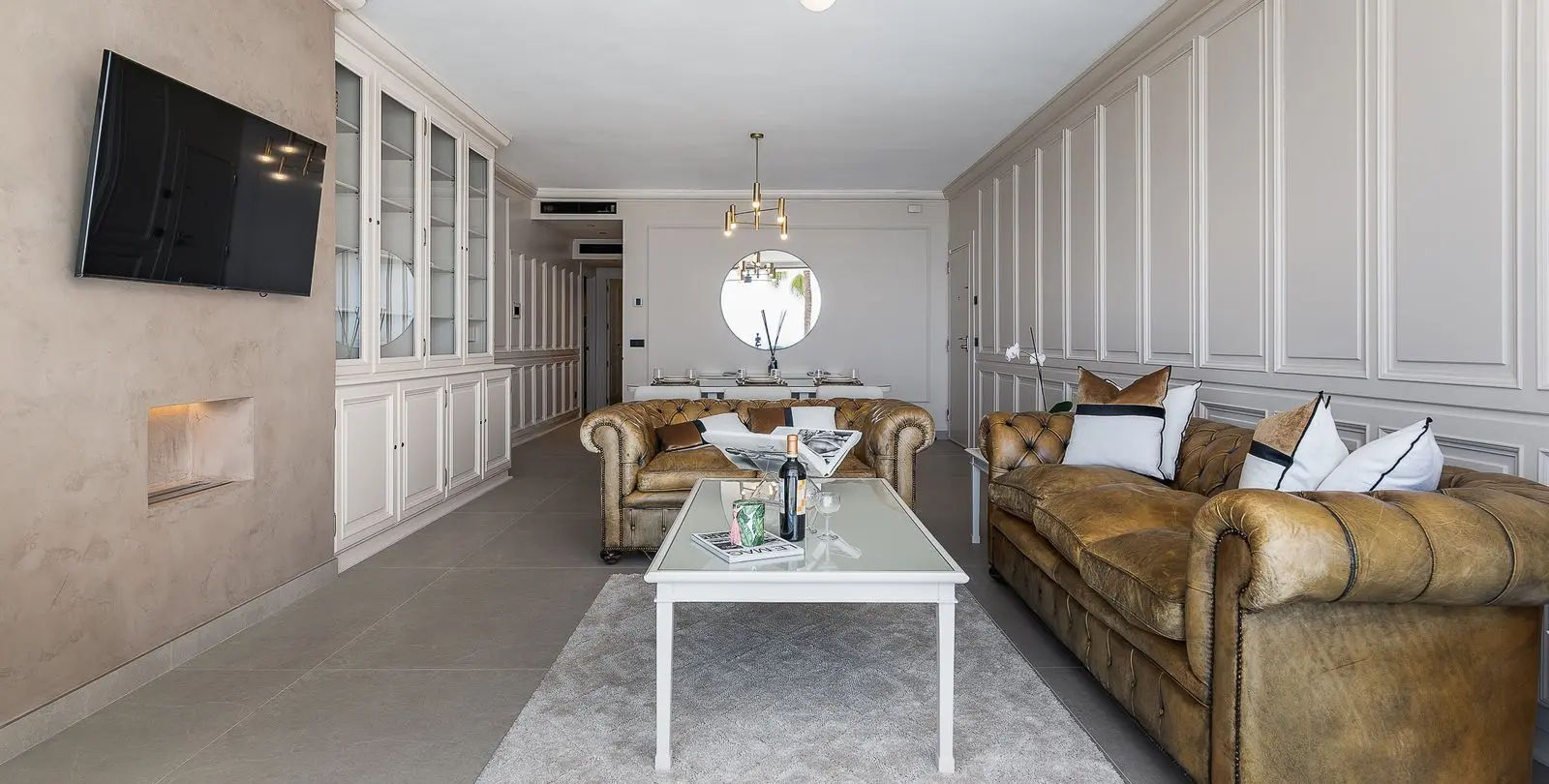 Sale of middle floor apartment in Puerto Banús 10