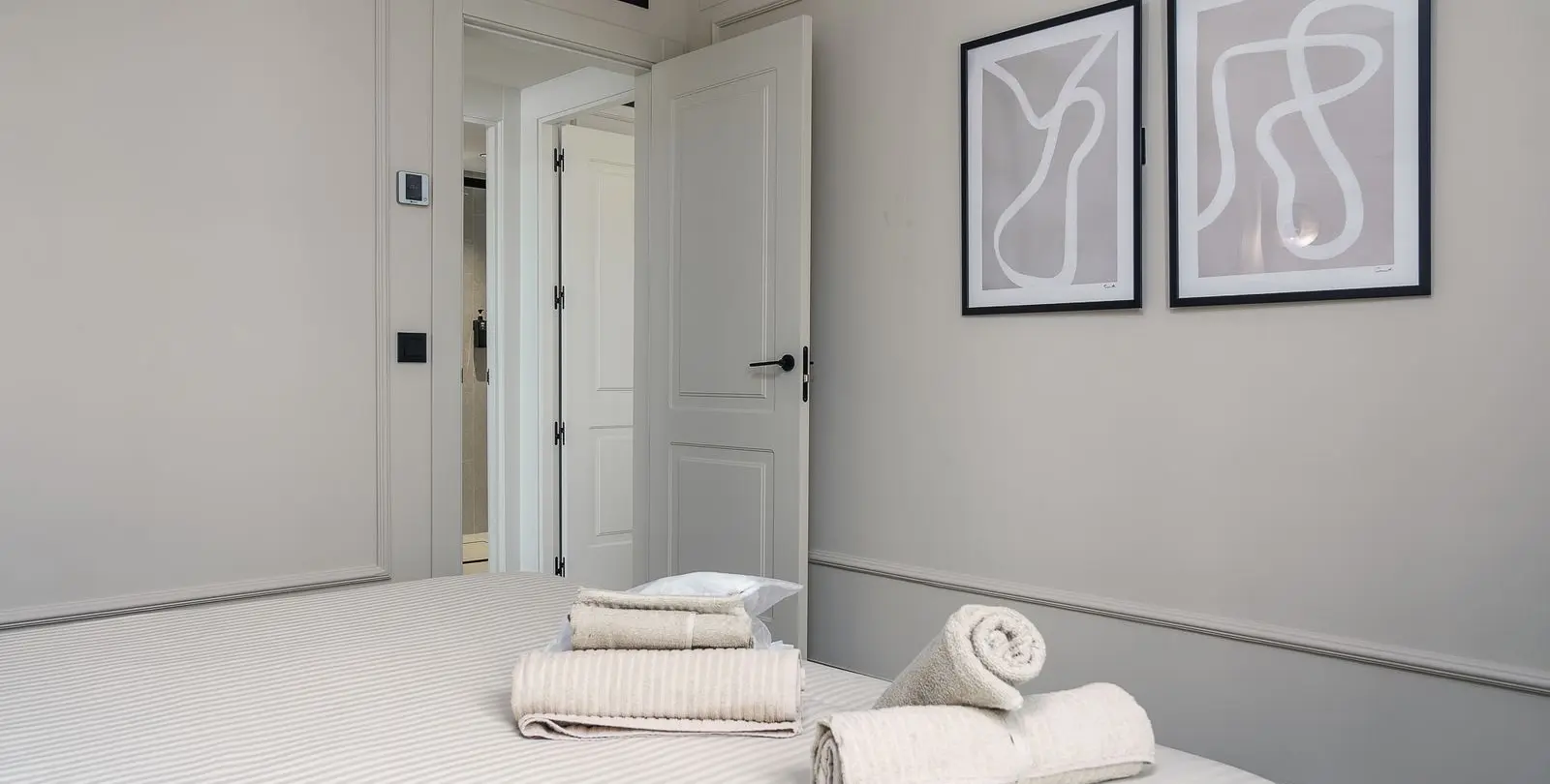 Sale of middle floor apartment in Puerto Banús 27