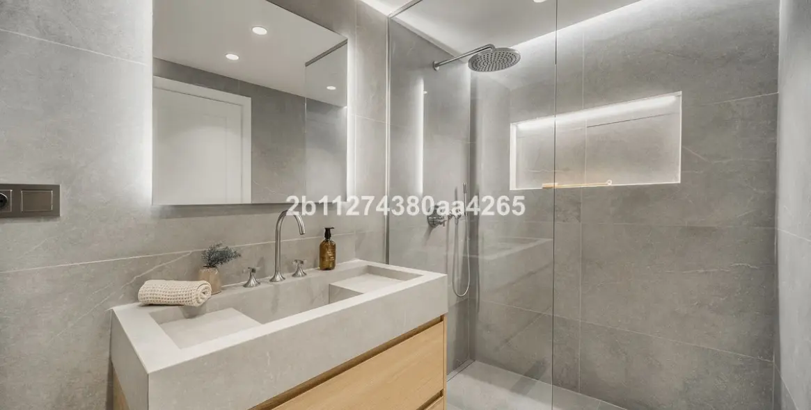 Продажа двухуровневого пентхауса в Marbella 22