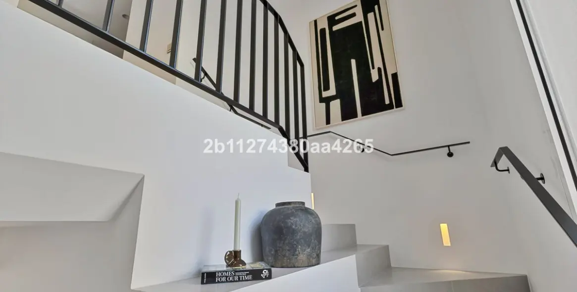 Продажа двухуровневого пентхауса в Marbella 25