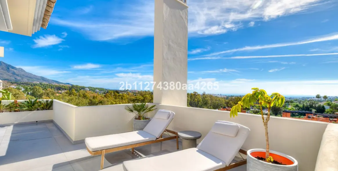 Продажа двухуровневого пентхауса в Marbella 50