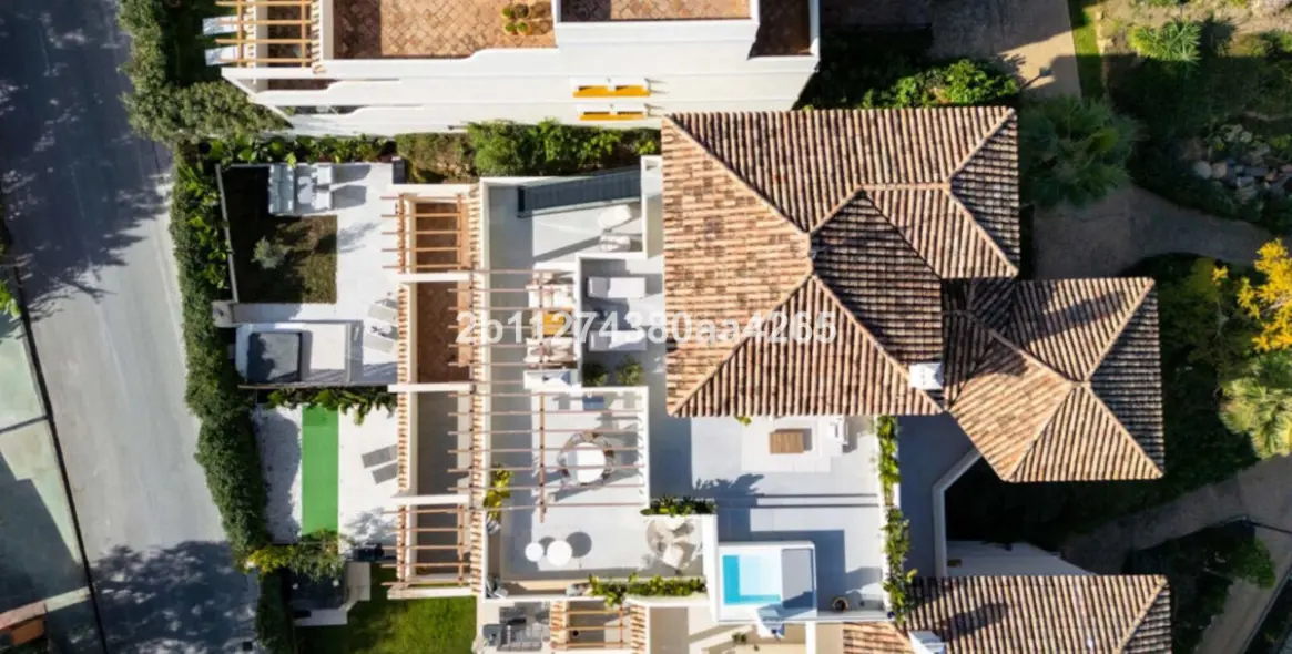 Продажа двухуровневого пентхауса в Marbella 53