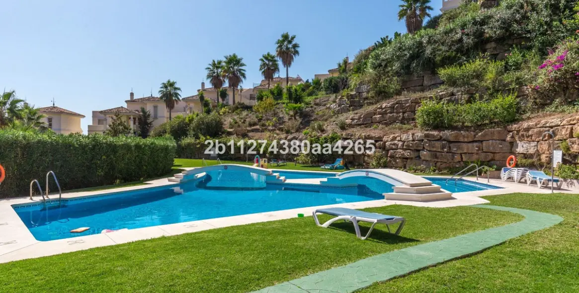 Продажа двухуровневого пентхауса в Marbella 62