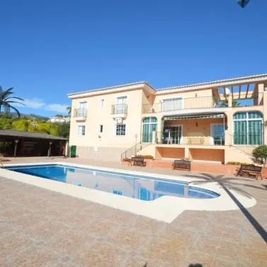 Venta de villa independiente en Benalmadena