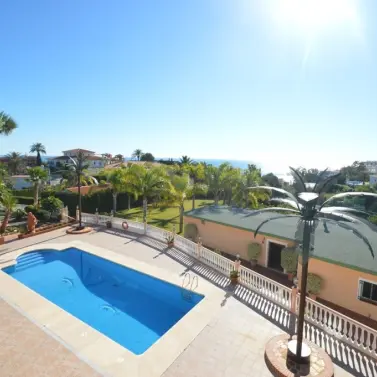 Venta de villa independiente en Benalmadena