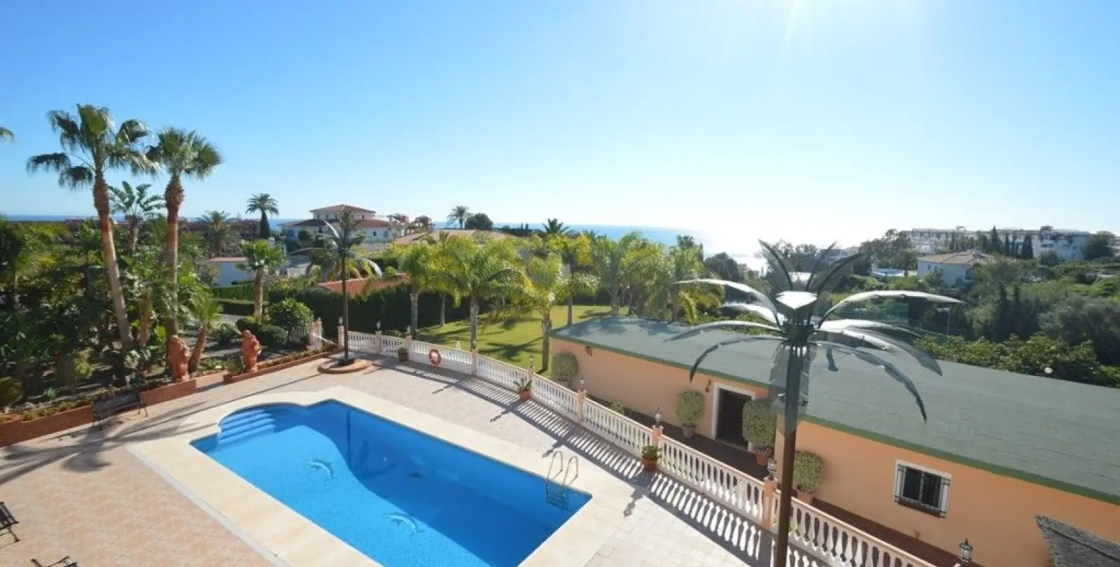 Продажа  отдельно стоящей виллы в Benalmadena 2
