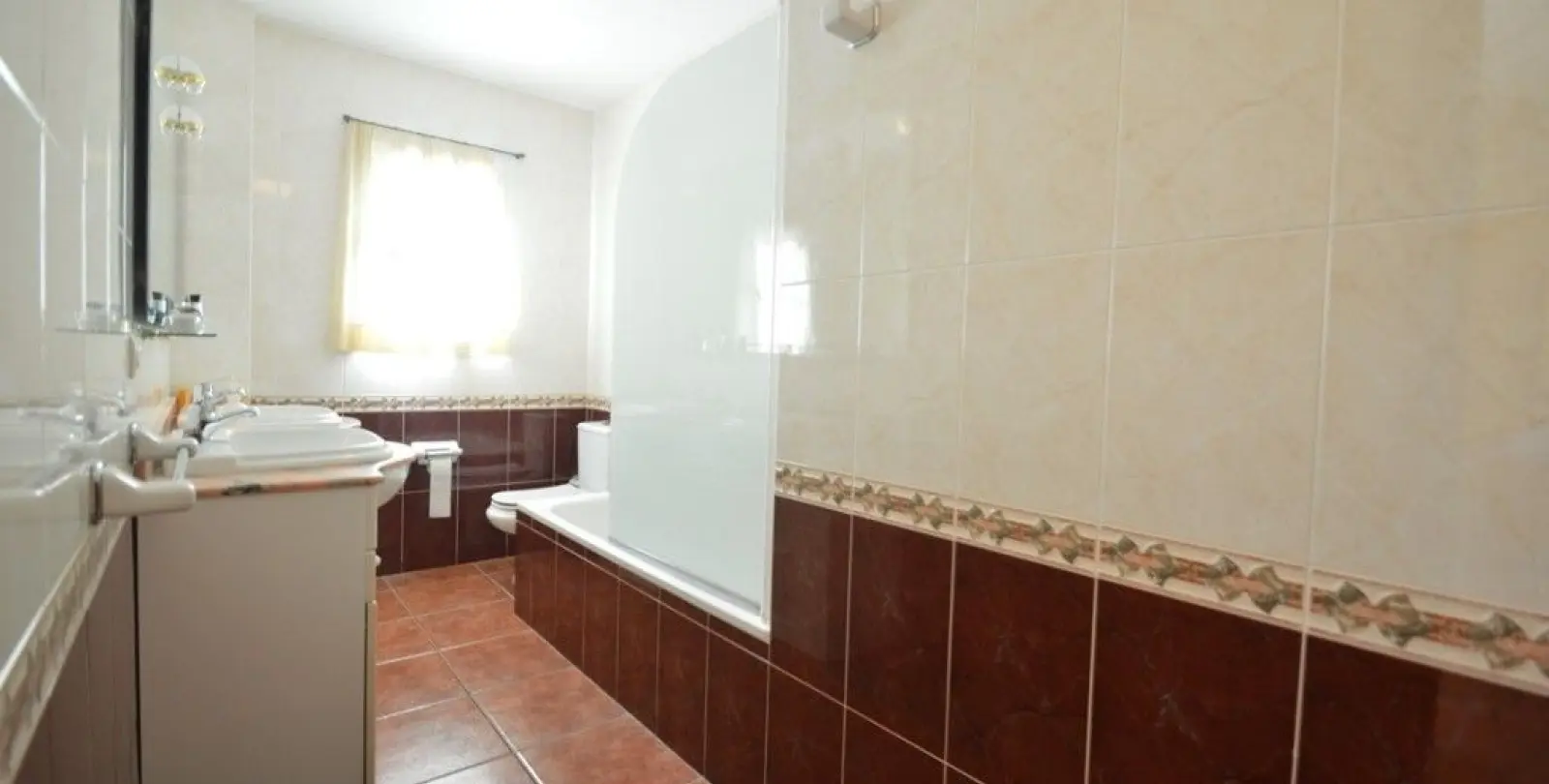 Продажа  отдельно стоящей виллы в Benalmadena 18