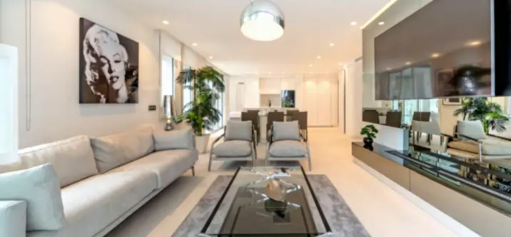 Продажа апартаментов на среднем этаже в The Golden Mile 1