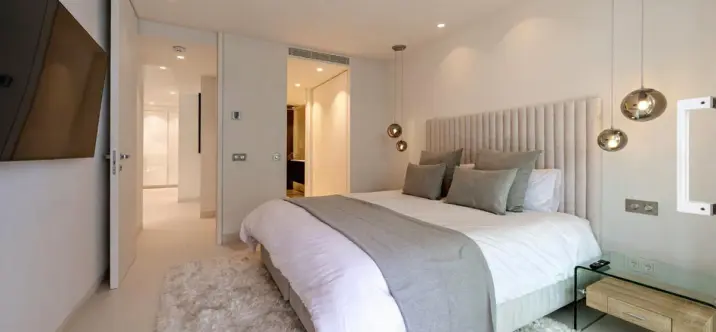 Продажа апартаментов на среднем этаже в The Golden Mile 4