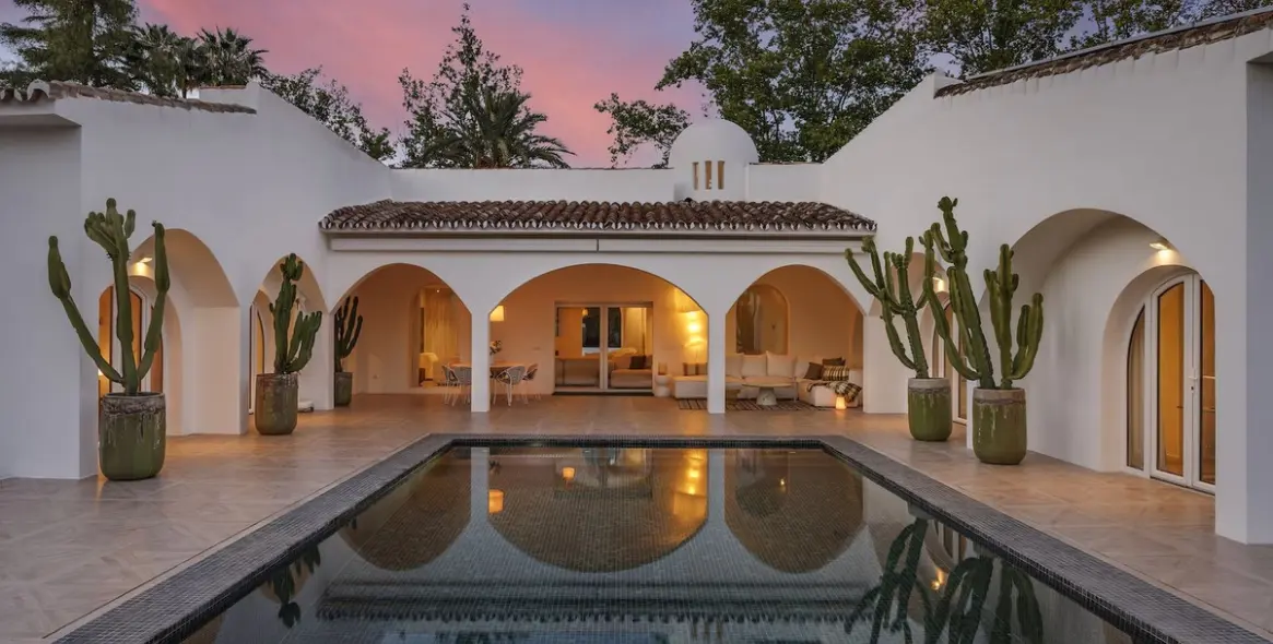 Venta de villa independiente en Guadalmina Alta 52