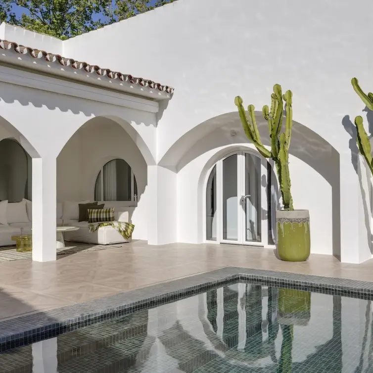 Venta de villa independiente en Guadalmina Alta