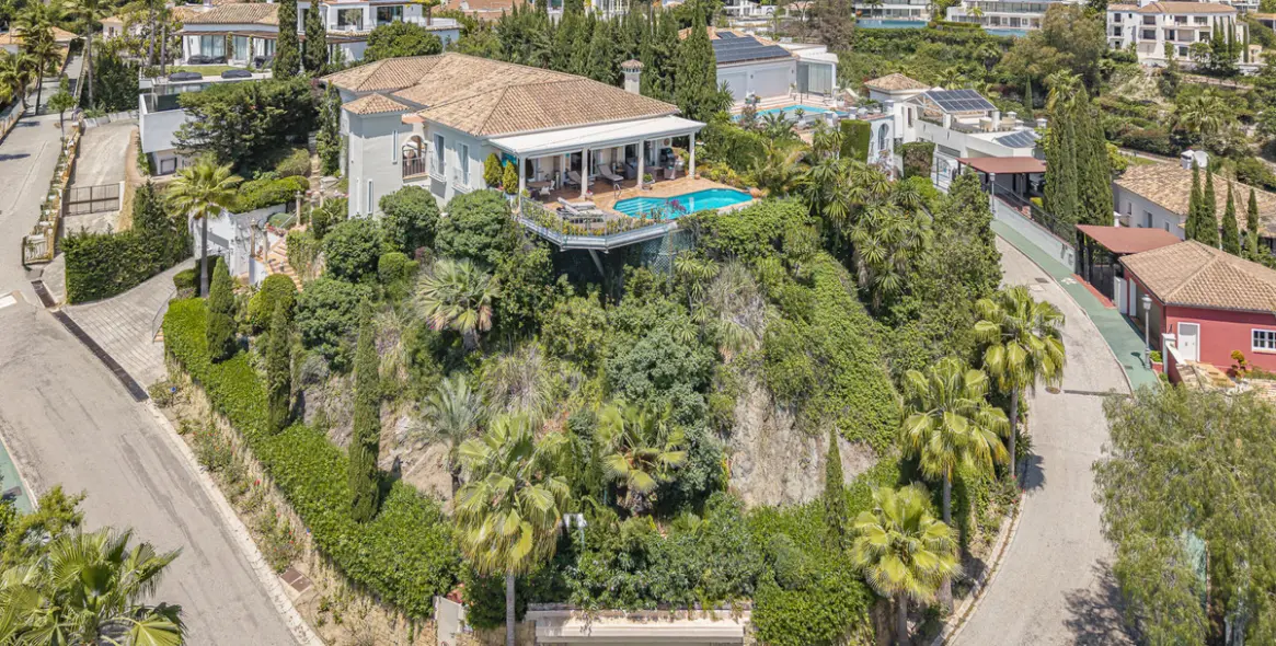 Venta de villa independiente en Benahavís 2