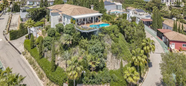 Venta de villa independiente en Benahavís 1