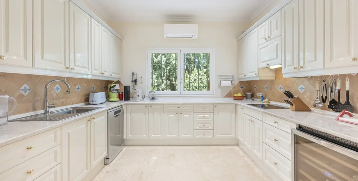 Venta de villa independiente en Benahavís 20