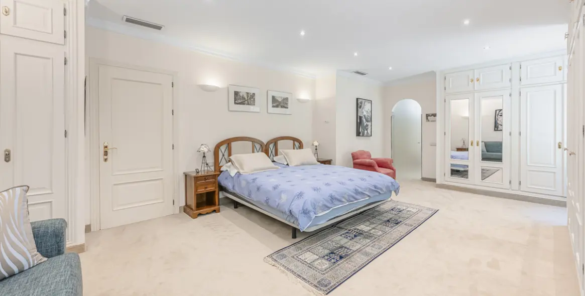 Venta de villa independiente en Benahavís 30