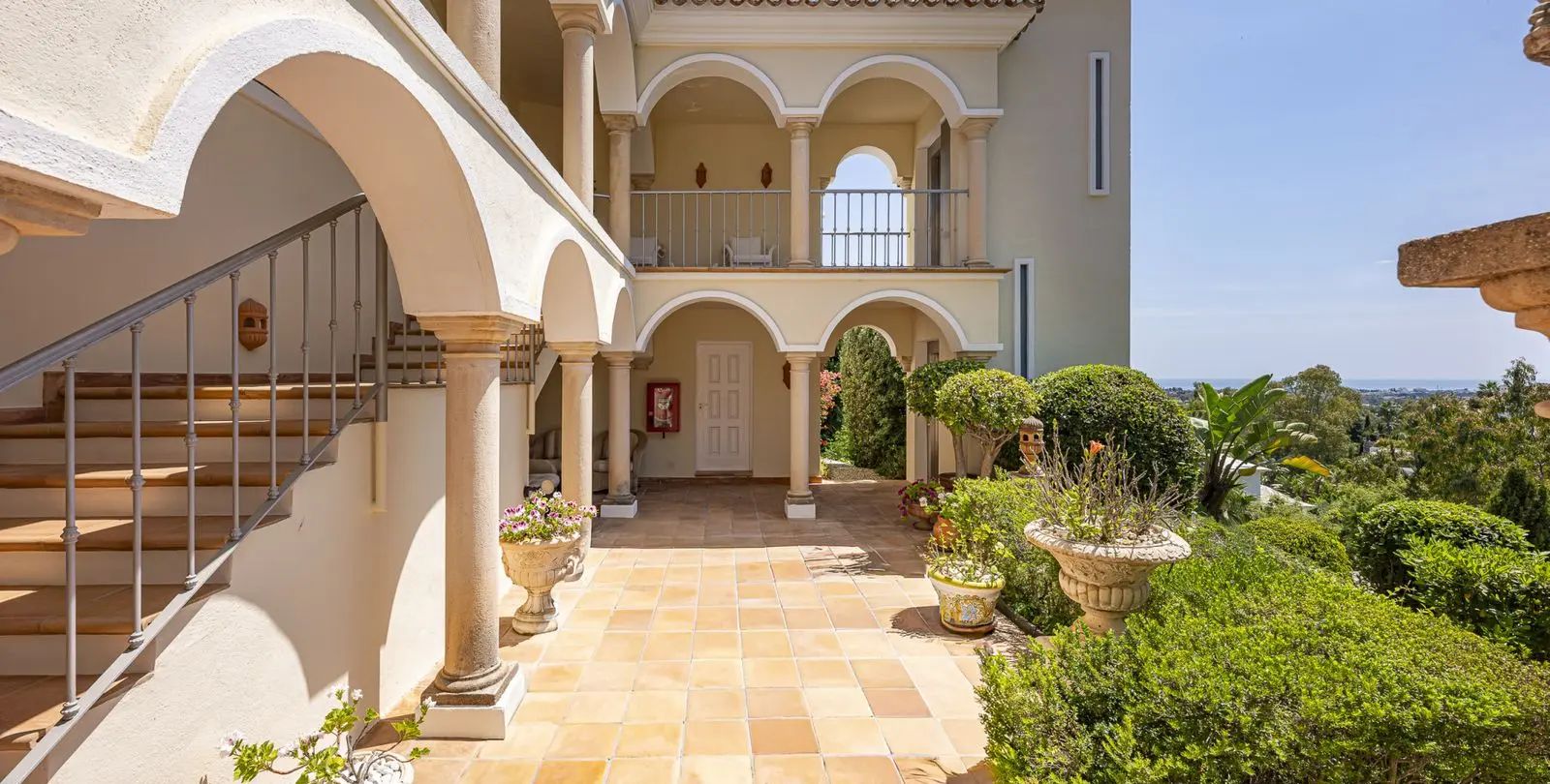 Venta de villa independiente en Benahavís 32