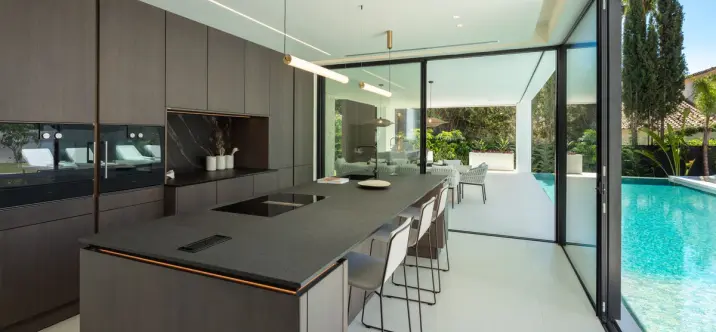 Venta de villa independiente en Marbella 1