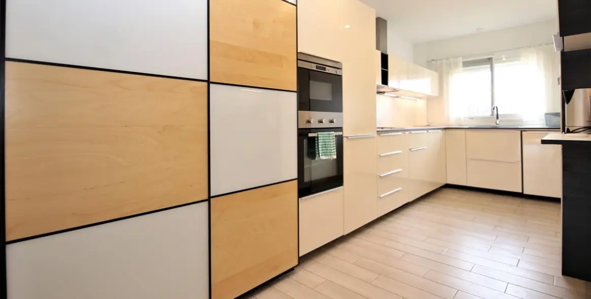 Alquiler a corto plazo de apartamento en planta baja en Estepona 5