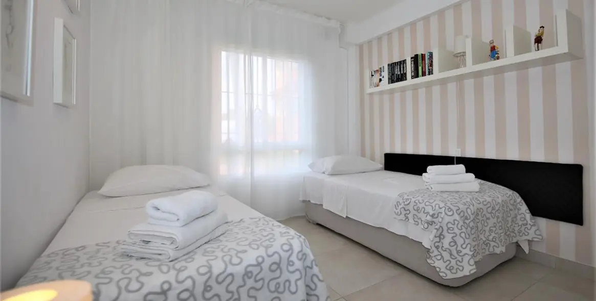 Alquiler a corto plazo de apartamento en planta baja en Estepona 10