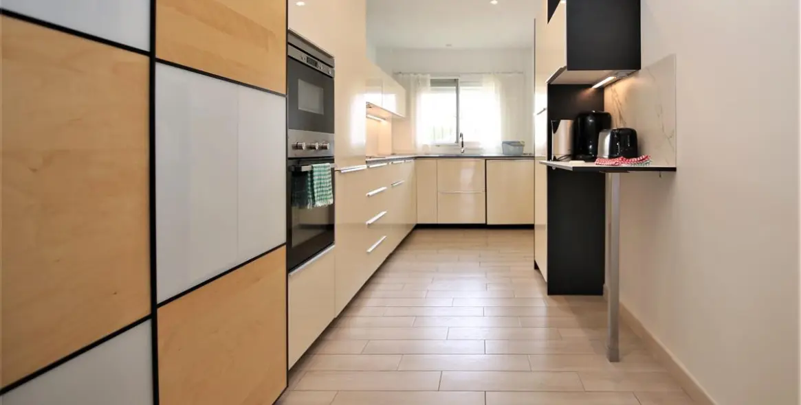 Alquiler a corto plazo de apartamento en planta baja en Estepona 15