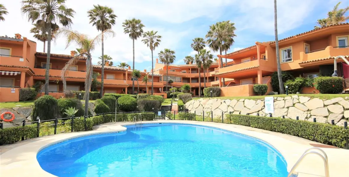 Alquiler a corto plazo de apartamento en planta baja en Estepona 17