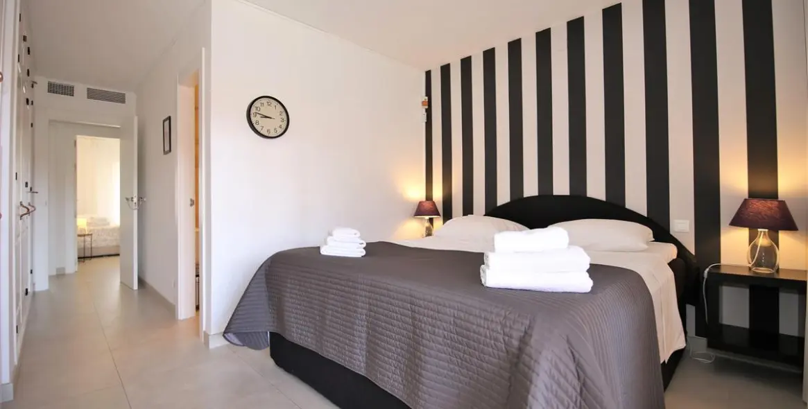 Alquiler a corto plazo de apartamento en planta baja en Estepona 18