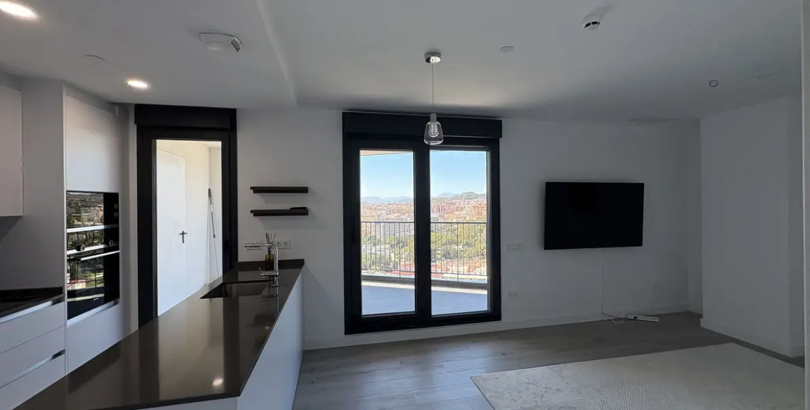 Long-term rent of middle floor apartment in Martiricos 2