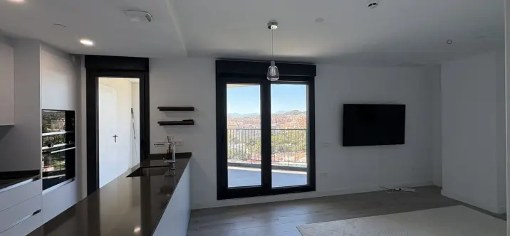 Long-term rent of middle floor apartment in Martiricos 1