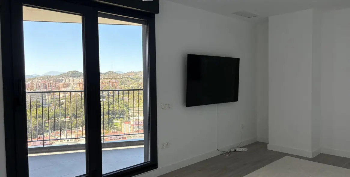 Long-term rent of middle floor apartment in Martiricos 3