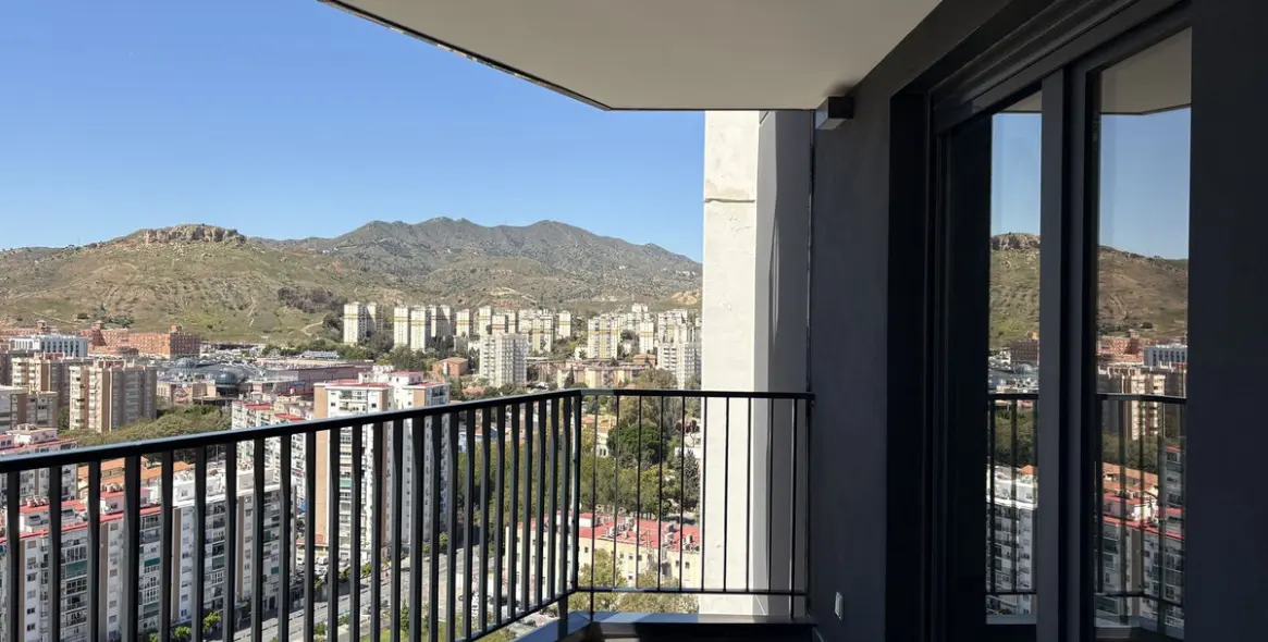 Long-term rent of middle floor apartment in Martiricos 10