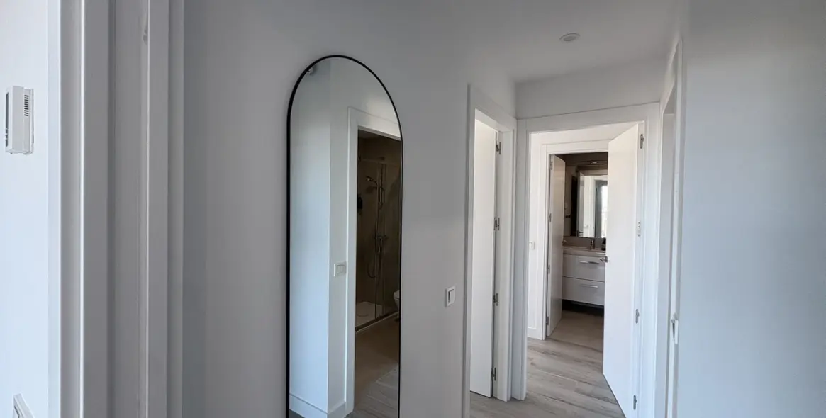 Long-term rent of middle floor apartment in Martiricos 14