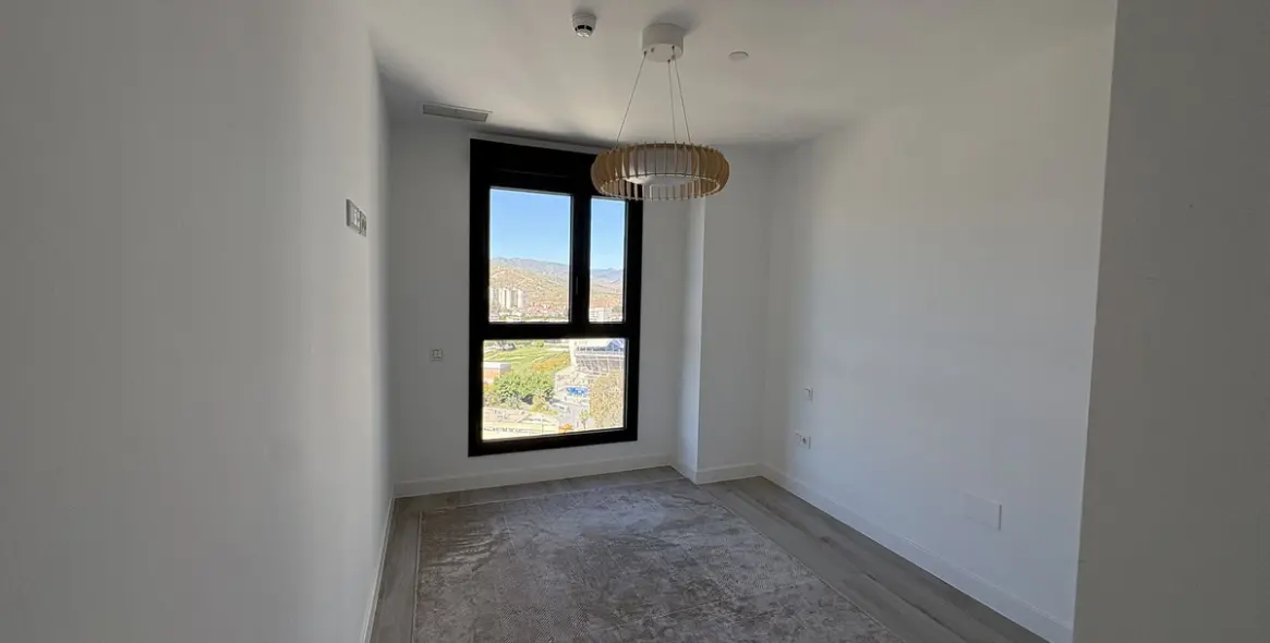 Long-term rent of middle floor apartment in Martiricos 17