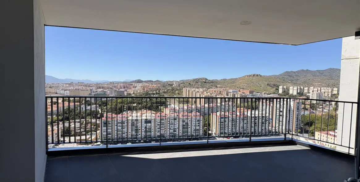 Long-term rent of middle floor apartment in Martiricos 23